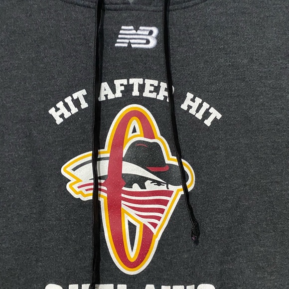 New Balance Outlaw Hoodie size M - Picture 4 of 4